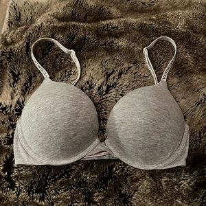 Victoria’s Secret T-Shirt Bombshell Bra